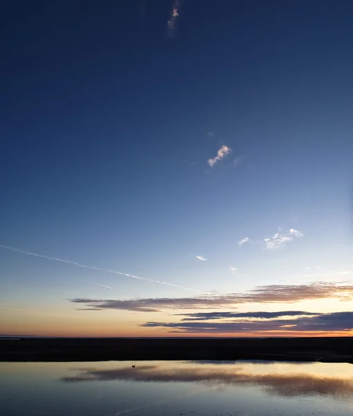 Nuvole riflesso al tramonto — Foto Stock