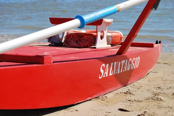 Scialuppa di salvataggio rossa — Foto Stock