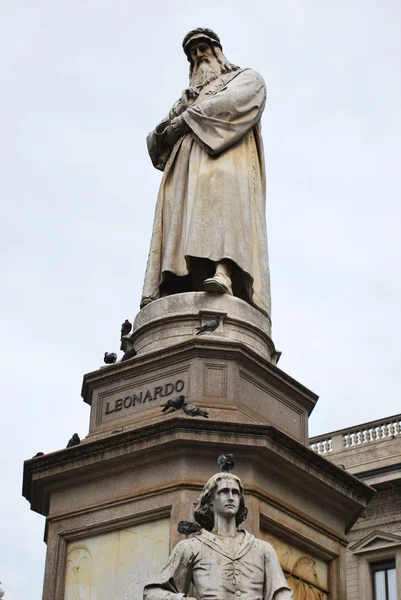 stock image Statue of Leonardo da Vinci