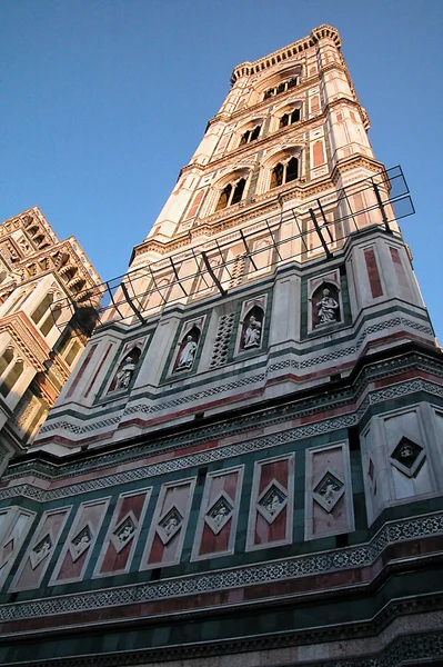 在佛罗伦萨大教堂和乔托钟楼 — 图库照片