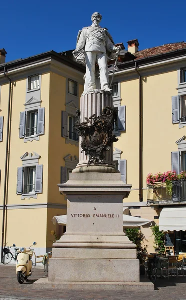 维托里奥 · 埃二雕像 — 图库照片