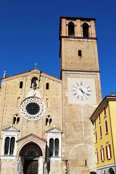 Романский собор в Лоди, Италия — стоковое фото