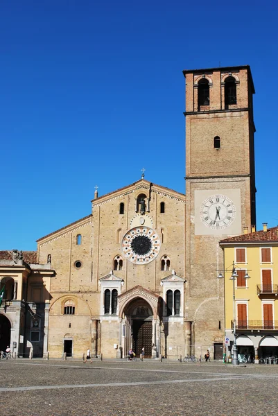 Romanik katedralde lodi, İtalya — Stok fotoğraf