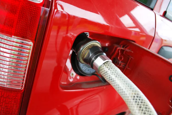 Metan bil bränslepåfyllning — Stockfoto