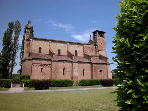 Romanische Kirche — Stockfoto
