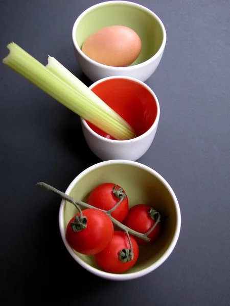 Tomates, apio y huevo — Foto de Stock