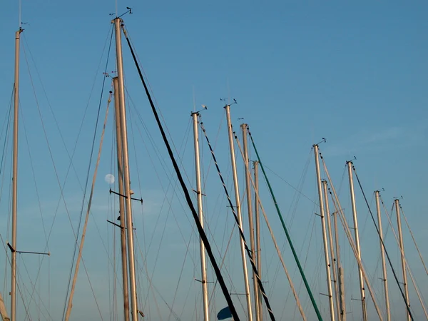 Yelkenli tekne direkleri — Stok fotoğraf