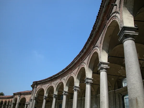 Arcade av rotonda besana, Milano — Stockfoto