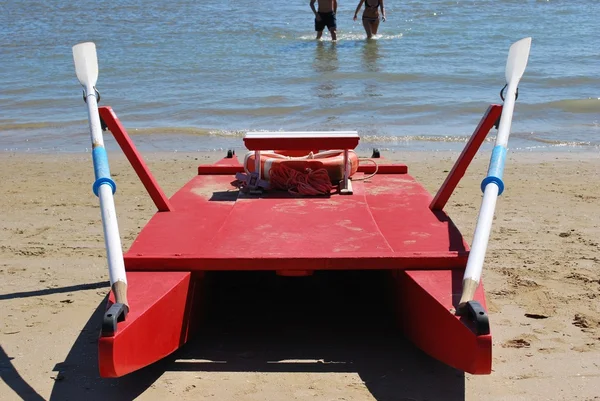 Barco salvavidas rojo — Foto de Stock