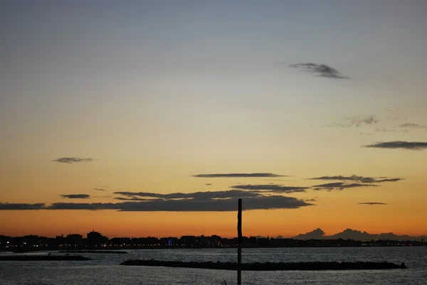 夕日と海岸線 — ストック写真