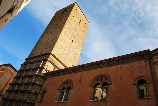 Szögletes középkori torony — Stock Fotó