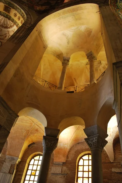 Интерьер базилики Святого Виталия — стоковое фото