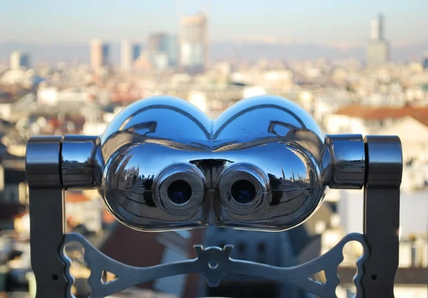 Telescópio olhando Milão — Fotografia de Stock