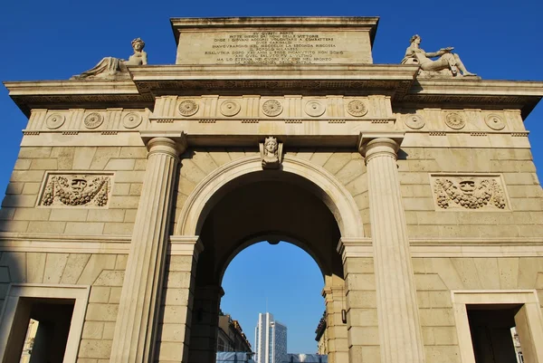 Porten Porta garibaldi, Milano — Stockfoto