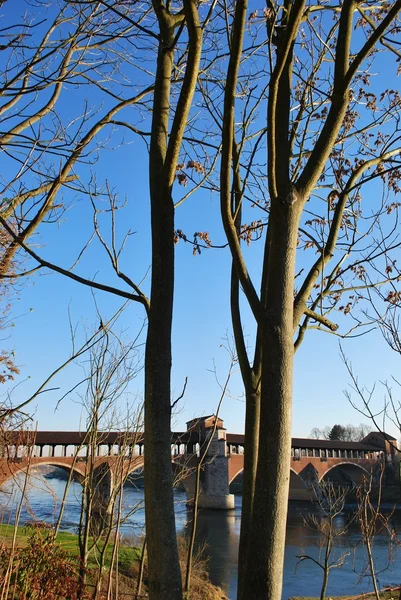 Ponte coperto sul fiume Ticino — Foto Stock