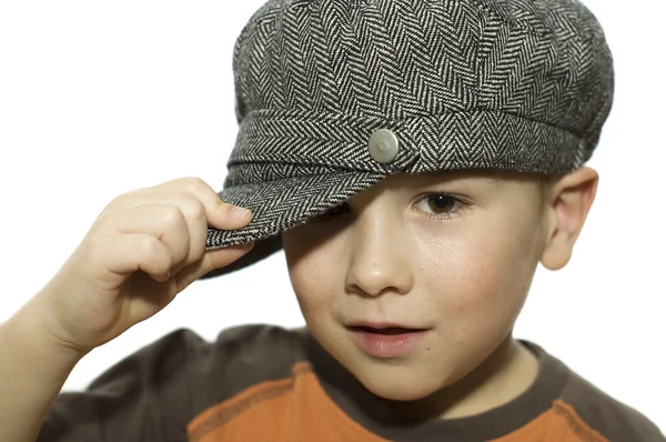 Fiú tartja kalapját — Stock Fotó