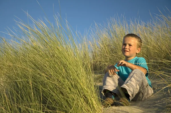 Boy In The Dunes — Stock Photo, Image