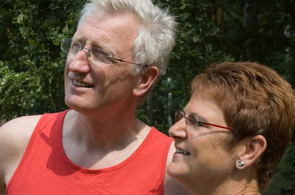 Lyckliga äldre par -1 — Stockfoto