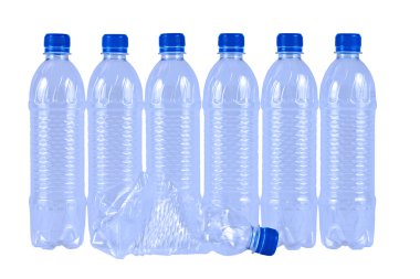 plastik su şişeleri