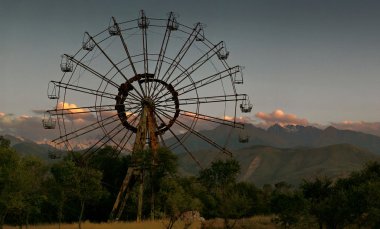 The old Ferris wheel clipart