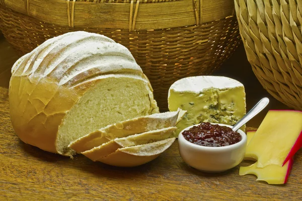 Stock image Bread cheese and red jelly