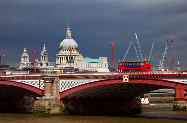 St. Paul Cathedral and Blackfriar's Bridge — Stock Photo, Image