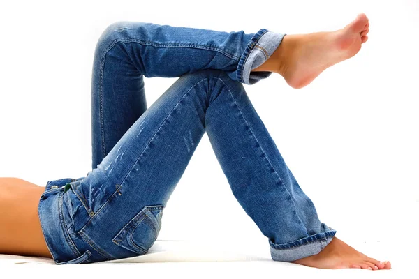 Flicka i blå jeans — Stockfoto