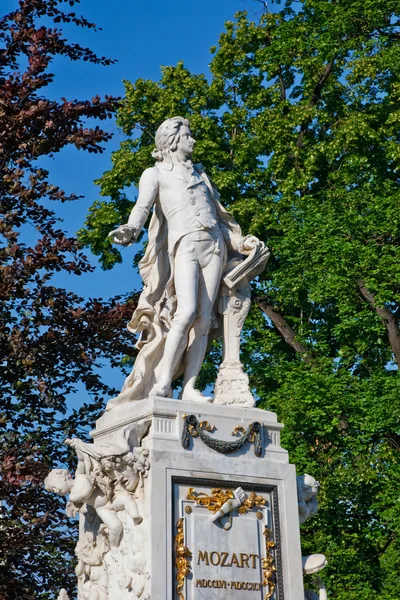 Mozart heykeli — Stok fotoğraf