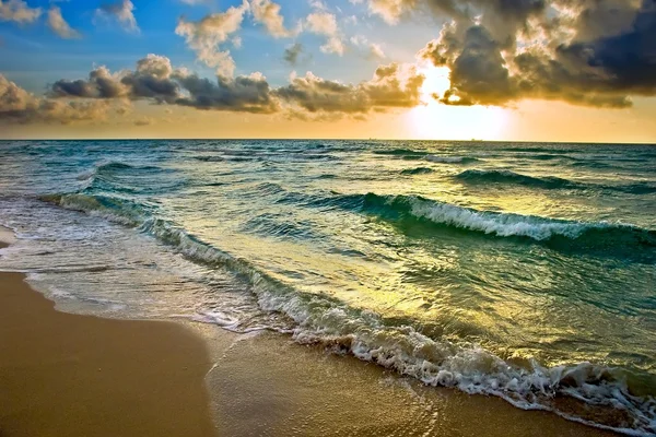Sunrise, Atlantic ocean — Stock Photo, Image