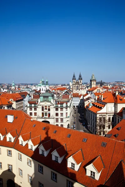 Telhados vermelhos da Cidade Velha, Praga — Fotografia de Stock