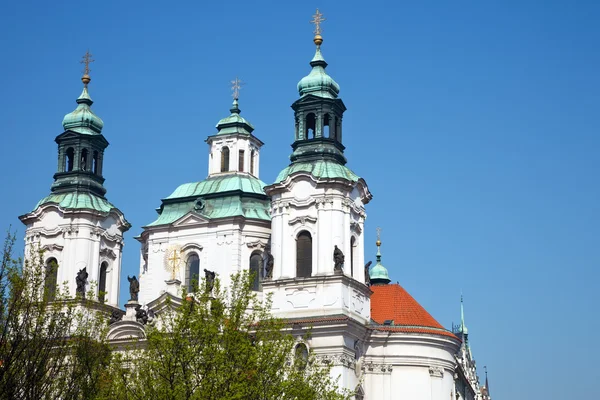Церковь Св. Николая в Праге — стоковое фото
