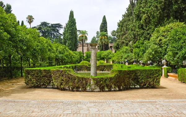 Tuin van de dichters, Koninklijk Paleis van Sevilla — Stockfoto