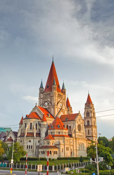 Kerk heiliger franz van assisi, Wenen, Oostenrijk — Stockfoto