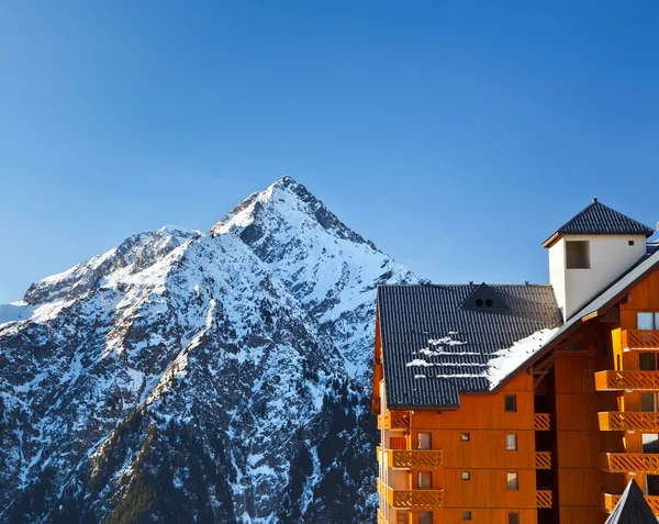 Hotel nelle Alpi francesi — Foto Stock
