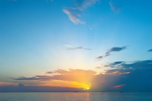 Схід сонця над Атлантичним океаном — стокове фото