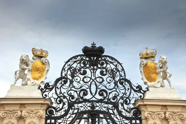 门在丽城宫，维也纳 — 图库照片