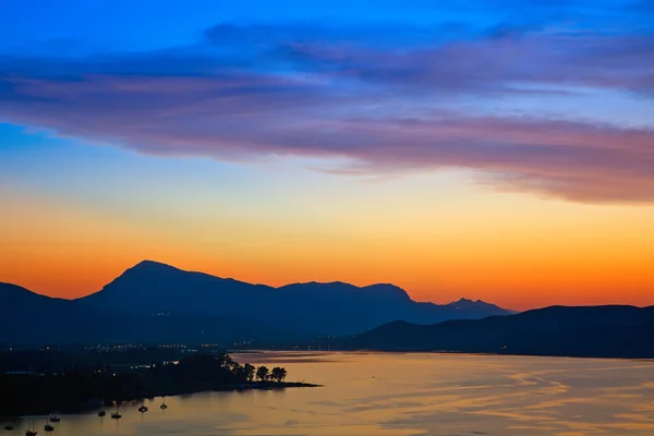 Färgstark solnedgång över Egeiska havet — Stockfoto