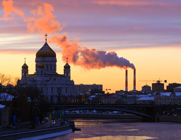 キリスト救世主大聖堂、モスクワでの冬景色 — ストック写真
