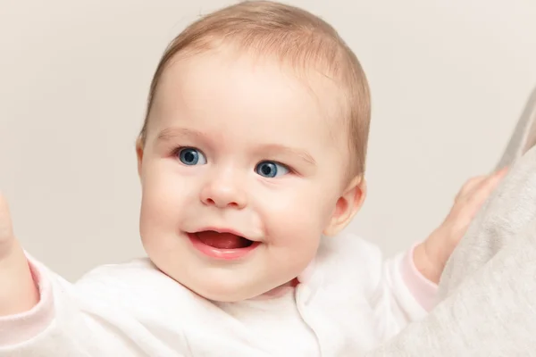 Söt leende baby — Stockfoto