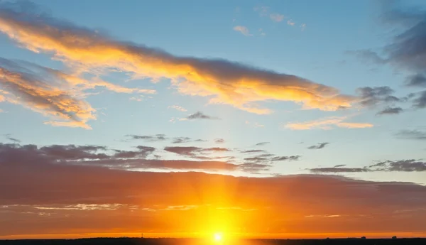 Himmel vid solnedgången — Stockfoto