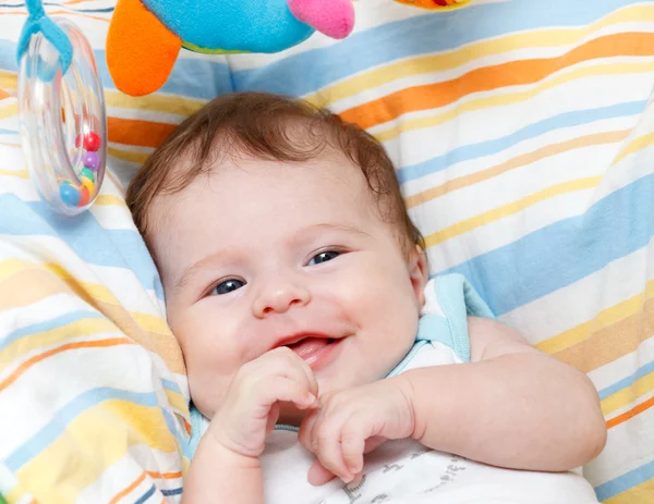 女の赤ちゃんを笑顔の肖像画 — ストック写真