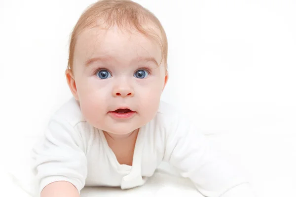 クロールのかわいい赤ちゃん — ストック写真