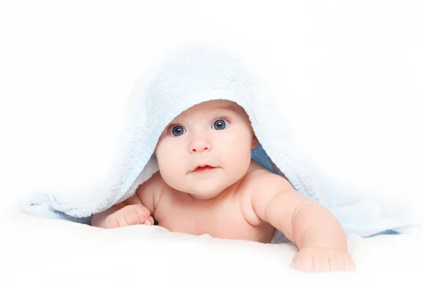 Söt baby med handduk — Stockfoto