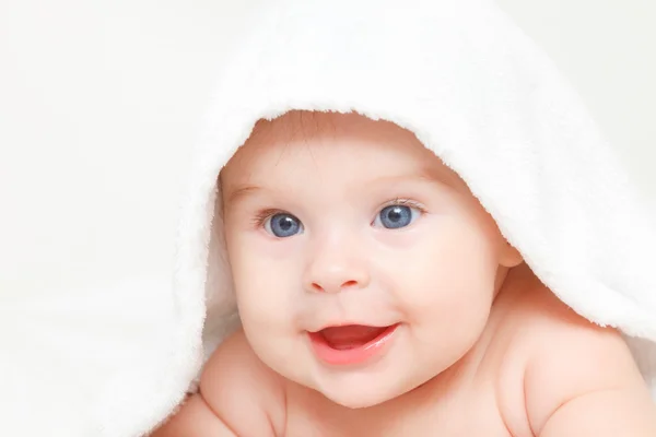 Gülümseyen şirin bebek — Stok fotoğraf