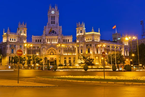Plaza de cibeles at nacht, madrid, Spanje — Stockfoto