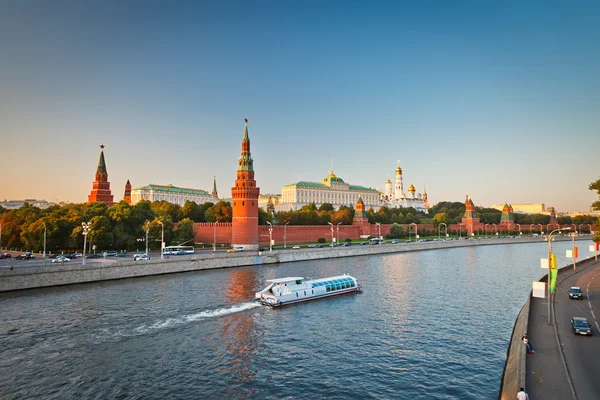 Moskevského Kremlu při západu slunce — Stock fotografie