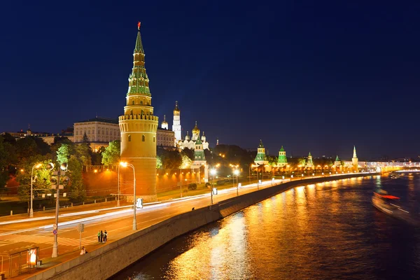 Moskevský kremlin v noci — Stock fotografie