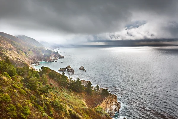 Costa del Pacífico en Big Sur, California, EE.UU. — Foto de Stock