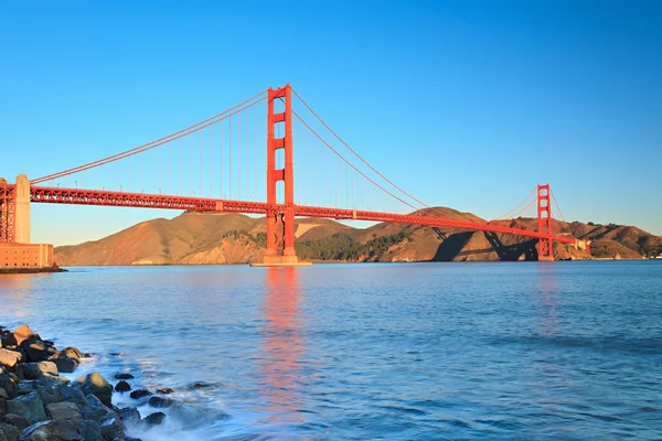 Χρυσή γέφυρα πυλών στο Σαν Φρανσίσκο πρωί — Φωτογραφία Αρχείου