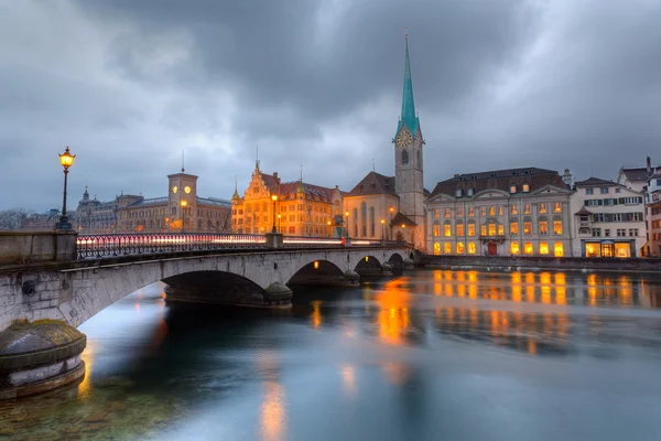 Zürich in de schemering — Stockfoto